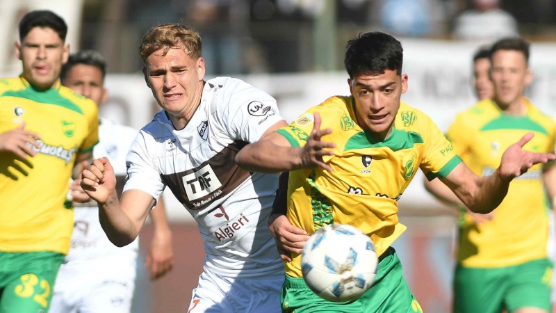 Copa de la Liga: Platense se frustra ante la seguridad del uruguayo Fiermarín